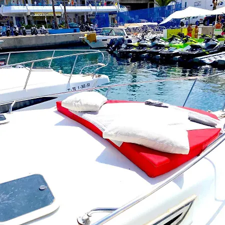 Barco Pita - Amarilla Marina Tekne
